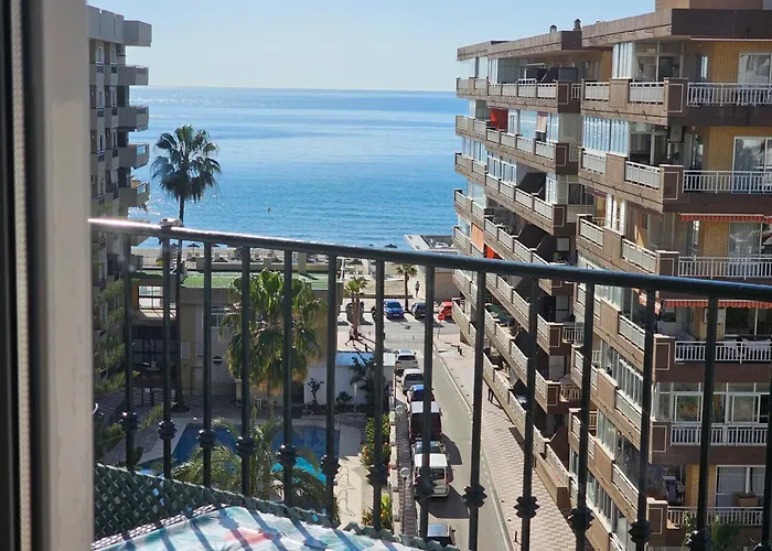Rymlig Laegenhet Foer 7,8 Persons In Los Boliches, Fuegirola